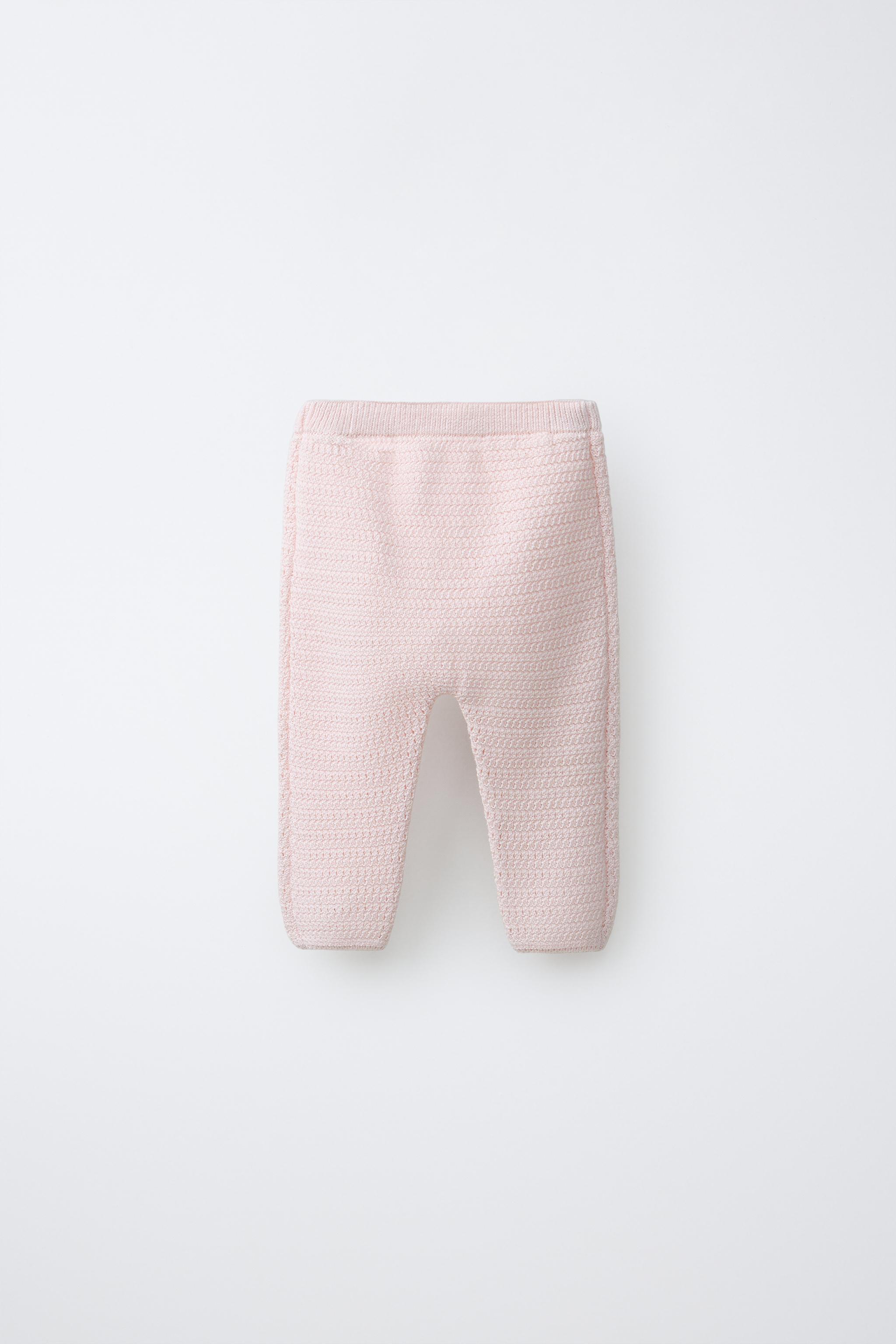 PANTALON EN MAILLE BRODERIE FLEURIE